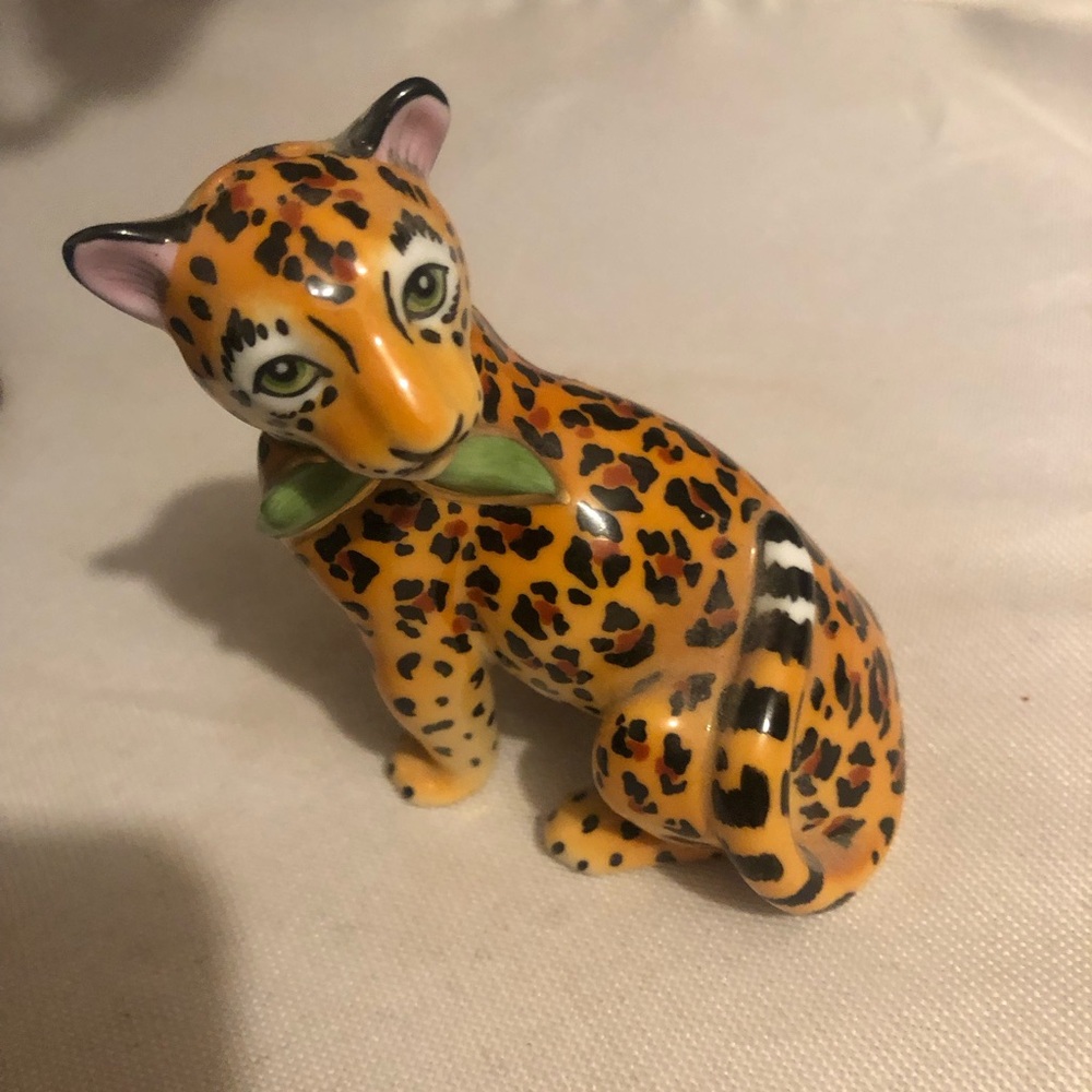 Thomas Aitkenson? Leopard Figurine - 163A $65 or $50 w/offer